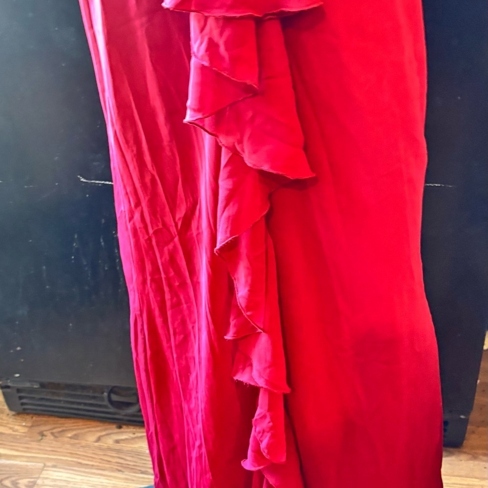 Milano Red ruffle dress - Picture 3 of 13